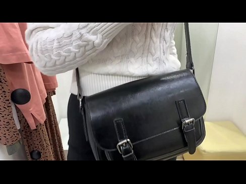 ❤️ Offentlig onani af ung kælling FeralBerry med en dildo i prøverummet ❤❌ Porno fb at da.hqpornvideos.ru